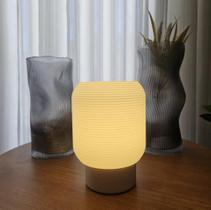 Abajur Luminaria De Mesa Quarto E Sala Moderno Com Lâmpada