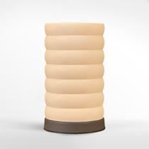 Abajur Luminária de Mesa Redonda Moderno Com Interruptor Com Cúpula 3D Decorativa para Sala, Quarto, Escritório e Cabeceira De Cama Marrom Cupula Bege Abajur Luminária de Mesa Redonda Moderno Com Interruptor Com Cúpula 3D Decorativa para Sala, Quarto, Escritório e Cabeceira De Cama Marrom Cupula Bege