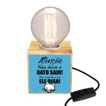 Abajur Mini Cubo Wood Gato Base E-27.