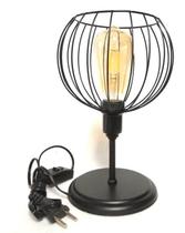 Abajur Retrô Aramado Globo Preto Haste