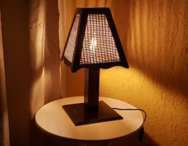 Abajur Rustico Cúpula Triangulo Sala Quarto Iluminação