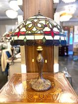 Abajur Tiffany Cupula Vitral Finos Detalhes Base Metal Bronz