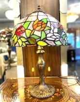 Abajur Vitral Tiffany Base Metal Bronze Cupula Florais Fino Acabamento
