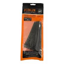 Abraçadeira de Nylon Foxlux 140 x 2,5mm Preta com 100 Unidades para Fixação e Organização de Cabos Elétricos Abraçadeira de Nylon Foxlux 140 x 2,5mm Preta com 100 Unidades para Fixação e Organização de Cabos Elétricos