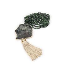 Acessório Decorativo Colar de Mesa Pedra Pedra Verde Esmeralda Acessório Decorativo Colar de Mesa Pedra Pedra Verde Esmeralda