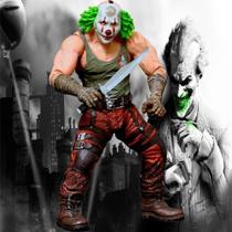 Action figure clown thug: batman arkham city - dc collectibles