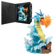 Action Figure Gyarados Deluxe Light FX - 33cm c/ Luz - Pokémon Select - Jazwares