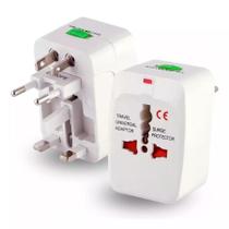 Adaptador Universal com Encaixe para EUA e Europa
