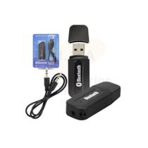 Adaptador USB universal P2 som automotivo.