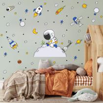 Adesivo de Parede Astronauta Meia Lua Planeta Foguete