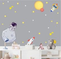 Adesivo de Parede Astronauta na Lua Planetas e Foguetes