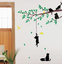 Adesivo De Parede Decorativo Gatos Brincando Na Arvore Colorido lindo para sua sala e quarto