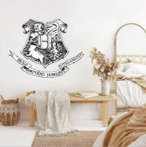adesivo de parede harry potter brasão escola de bruxos preto e branco