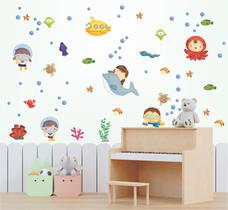 Adesivo de Parede Infantil Crianças no Fundo do Mar