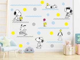 Adesivo de Parede Snoopy Amigos Bolinhas Desenho