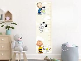 Adesivo de Parede Snoopy régua de crescimento bebê
