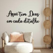 Adesivo Decorativo de parede / Aqui tem Deus em cada Detalhe (100x40cm)