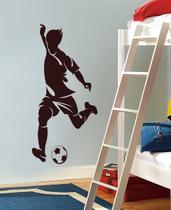 Adesivo Decorativo de Parede Jogador Chutando a Bola