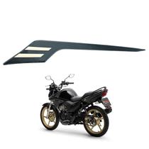 Adesivo Emblema Rabeta Traseira Esquerdo Factor 150 Dx 2025 Preto Metálico