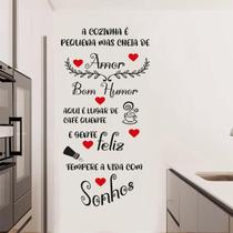 Adesivo Frase para Cozinha A cozinha é pequena mas cheia de amor adesivo parede, decoração.