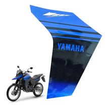Adesivo Gráfico Aba Tanque Esquerdo Xtz Lander 250 2025 Azul Metálico Adesivo Gráfico Aba Tanque Esquerdo Xtz Lander 250 2025 Azul Metálico