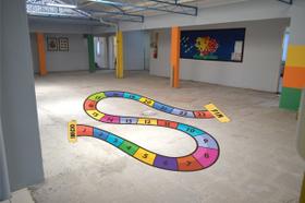 Adesivo para Piso de Escola e Creche Jogo de Pista Numerada Adesivo para Piso de Escola e Creche Jogo de Pista Numerada