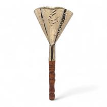 Adjá de Latão Dourado com Cabo de Madeira Três Bocas 29 cm
