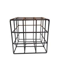 Adorno cubo decorativo em ferro preto 14cm