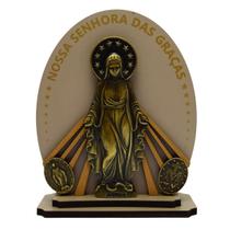 Adorno de Mesa Nossa Senhora das Graças em metal ouro velho e mdf EFMD1430 Adorno de Mesa Nossa Senhora das Graças em metal ouro velho e mdf EFMD1430