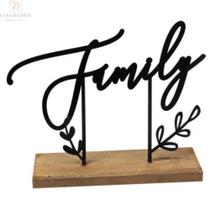 Adorno Decorativo Letreiro Family Tuut MDF e Ferro 23 cm Familia Decoração Letras