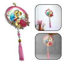 Adorno Escapulário de Porta Nossa Senhora Mãe Divina Providência Floral