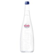 Água Mineral Natural Francesa Evian Sparkling Com Gás750ml Água Mineral Natural Francesa Evian Sparkling Com Gás750ml