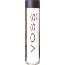 Agua voss mineral natural com gas norueguesa vidro 800ml