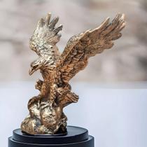 Águia Pequena De Resina Asa Aberta Dourada