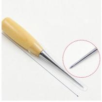 Agulhão Furador de tecido manual com cabo de madeira Agulhão Furador de tecido manual com cabo de madeira