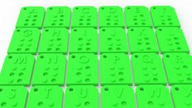 Alfabeto Em Braille Com Alfabeto Brasileiro Na Base Plastico Duravel