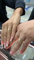 Aliança de Casamento Namoro e Noivado, modelo reta com friso