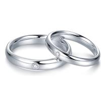 Aliança de Prata Ajustável Casal com Ponto de Luz Strass Aliança de Prata Ajustável Casal com Ponto de Luz Strass