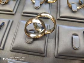 Aliança em Ouro 18k, com espessura de 8mm