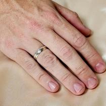 Aliança em Prata 5mm Com Filete em Ouro 18k Love Aliança em Prata 5mm Com Filete em Ouro 18k Love