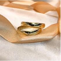 Aliança Ouro 18k Modelo Cléo 5,5 Gramas com 1 Pedra Aliança Ouro 18k Modelo Cléo 5,5 Gramas com 1 Pedra