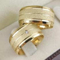 Alianças Casamento 7,5mm Retas Diamantado Central Ouro 18k