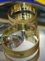 Alianças Par Casal Ouro 18 Kilates 8 Gramas 6 mm Fosca com Risco Alianças Par Casal Ouro 18 Kilates 8 Gramas 6 mm Fosca com Risco