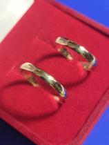 Alianças Par Casamento Noivado Ouro 18 k 5 Gramas 4 Mm Maciça e bilhosa Alianças Par Casamento Noivado Ouro 18 k 5 Gramas 4 Mm Maciça e bilhosa