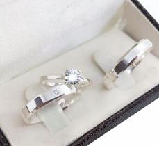 Alianças Reta Com Kina Com Pedra Compromisso Namoro Prata 950 Fosca 6 mm e anel Solitário Alianças Reta Com Kina Com Pedra Compromisso Namoro Prata 950 Fosca 6 mm e anel Solitário