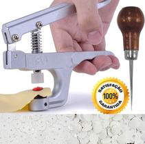 Alicate Aplicar Botão Plástico + 50 Botões Agulhão Patchwork Alicate Aplicar Botão Plástico + 50 Botões Agulhão Patchwork