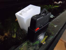 Alimentador automático para aquários impresso em 3D
