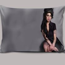 Almofada 27x37 Amy Winehouse Rock Decoração Cama Sofá