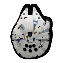 Almofada 3D Millennium Falcon Aveludada Oficial Star Wars - Zona Criativa Almofada 3D Millennium Falcon Aveludada Oficial Star Wars - Zona Criativa
