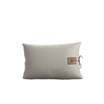 Almofada 55x35cm em Linho Meets Alves Pereira Almofada 55x35cm em Linho Meets Alves Pereira